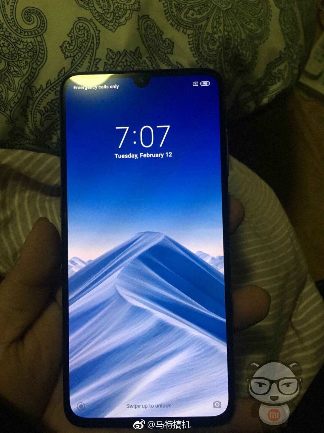 Xiaomi MI 9 immagini dal vivo (3)