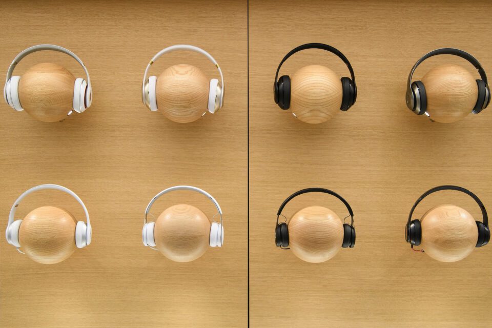 AirPods Studio in arrivo: spariscono i prodotti audio rivali dagli Apple Store