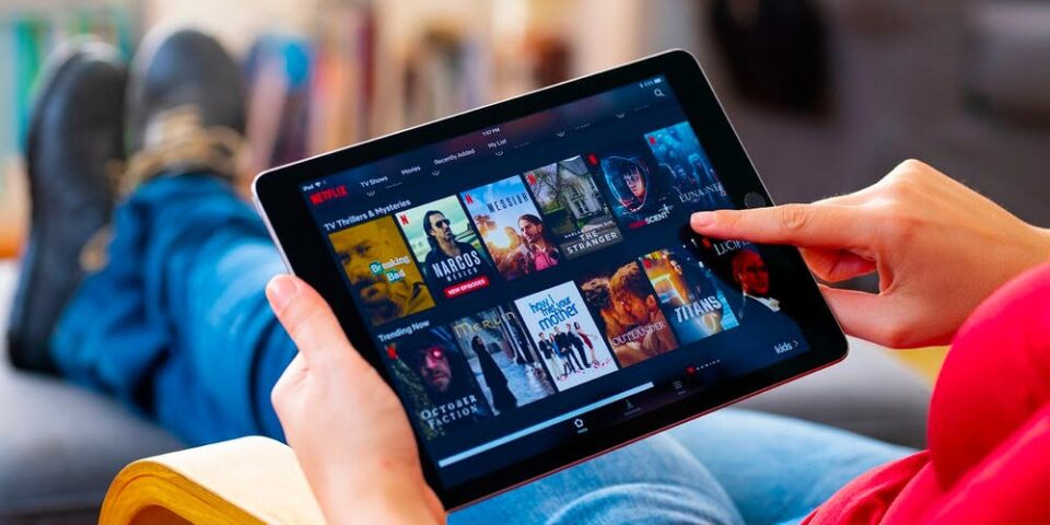 Netflix licenzia 300 dipendenti