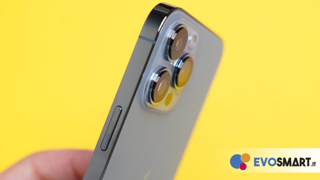 iPhone 15 fotocamera con lente periscopica