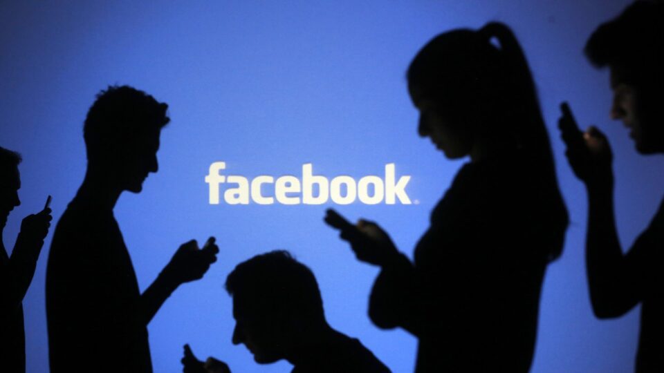 Facebook darà la possibilità di creare fino a quattro profili con il proprio account