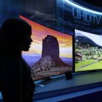 Samsung chiude in anticipo la produzione di display LCD