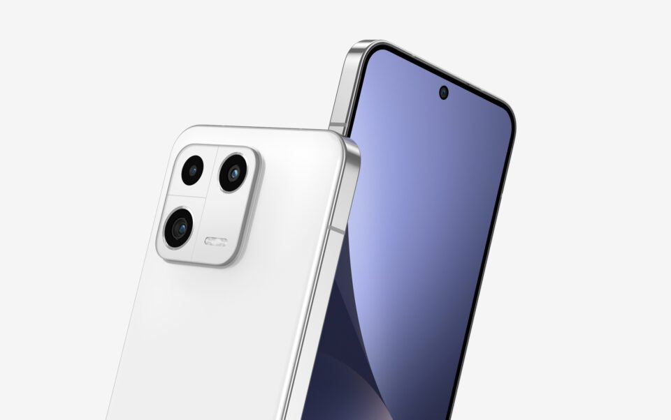 Xiaomi 13 senza segreti: cornici simmetriche, foro centrale e flat design